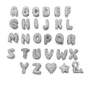 Ensemble complet de pendentifs alphabet bulles en argent avec zircons étincelants de qualité.