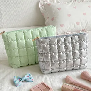 Stylish portable bubble quilted makeup bag for women with large capacity waffle texture