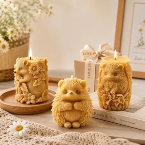 Detailgetreue Igel und Blumen Relief Duftkerze für eine gemütliche Wohnatmosphäre