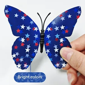 Détail de l'autocollant mural papillon 3D Jour de l'Indépendance avec motifs d'étoiles.