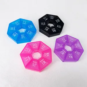 Pilulier hebdomadaire heptagonal avec 7 compartiments en quatre couleurs éclatantes