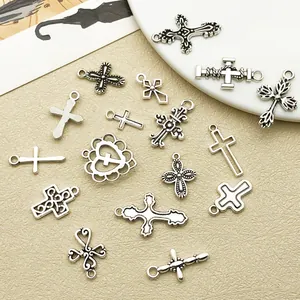 Détails de 18 pendentifs en croix et cœur argent antique pour la création de bijoux DIY.