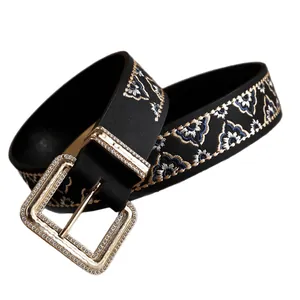 Vintage bohemian embroidered belt with floral patterns and rhinestone buckle for women