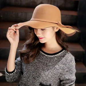Élégant chapeau en feutre de laine camel avec nœud pour femme, style britannique d'hiver