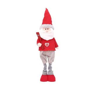 Gnomo di Natale lavorato a maglia rosso figurina in piedi per decorazione domestica
