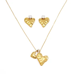 Elegant hammered heart-shaped necklace and earring set in gold-plated stainless steel