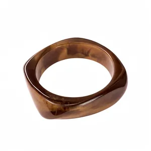 Vintage geometric resin bracelet with brown marbled swirl pattern for women
