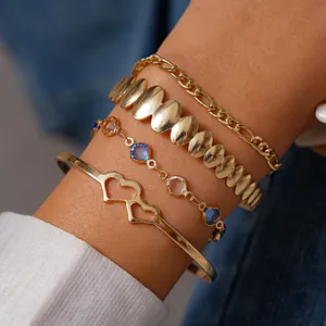 Collezione di Bracciali Rigidi Aperti a Cuore in Metallo e Resina Stile Occidentale per Donna Gioielli da Mano di Moda di Nicchia Placcati Oro Argento