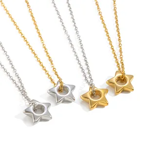 Set di quattro collane con ciondolo a stella in acciaio inossidabile oro e argento