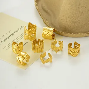 Lot de boucles d'oreilles en acier doré sans perçage avec motifs fleurs et cœurs