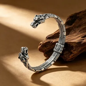 Retro stainless steel double wolf head C-shaped cuff bracelet with punk vintage style