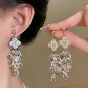 Pendientes de Botón de Trébol de Cuatro Hojas y Borla de Gota de Agua Chapados en Oro de 18K Con Circonia Incrustado Vidrio Borla Pendientes Colgantes para Mujer
