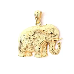 Gedetailleerde gouden olifant hanger met 3D-reliëf in een retro Thaise stijl vorm