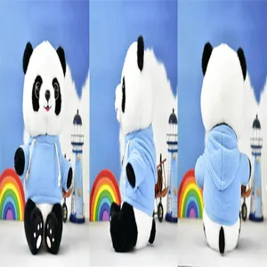 Driezijdige weergave van een schattige panda knuffel met een blauwe hoodie en zacht
