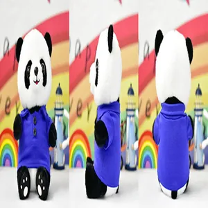 Gedetailleerd drievoudig aanzicht van een schattige pandaknuffel met paars shirt