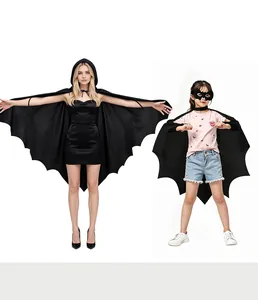 Détail de la cape d'ailes de chauve-souris noire pour cosplay de fête d'Halloween