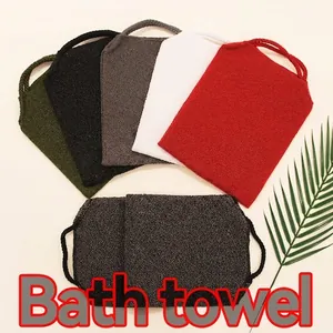 Lot de serviettes de bain exfoliantes multicolores avec surface texturée pour le corps