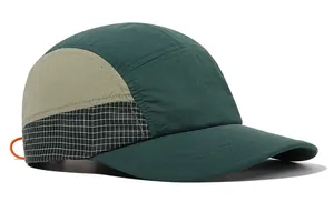Seitenansicht einer Vintage-5-Panel-Outdoor-Kappe mit orangefarbenem Kordelzug