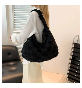 Large-capacity black faux fur tote bag featuring a stylish checkered texture design