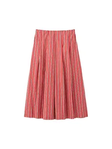 Jupe midi à rayures verticales rouges et blanches, coupe évasée sur fond blanc.