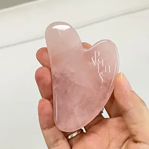 Herzförmiges Gua-Sha-Werkzeug aus natürlichem Rosenquarz für die Gesichtsmassage