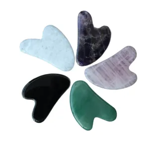 Coffret de planches Gua Sha en pierre naturelle en forme de cœur pour massage