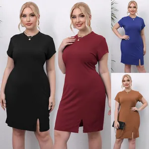 Vestido ajustado de canalé de talla grande en cuatro colores con detalle de abertura