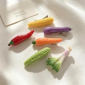 Realistische Harz-Gemüse-Haarspangen Set mit Mais- Chili- und Karotten-Designs