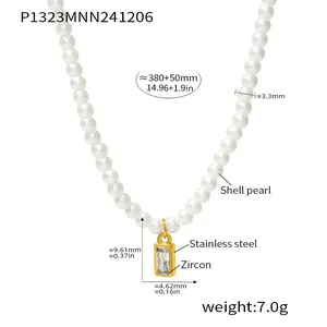Dimensioni dettagliate e materiali della collana di perle con ciondolo zircone.