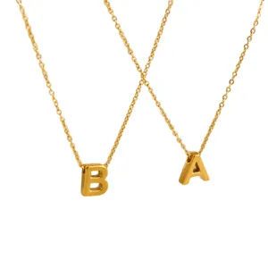 Collares de iniciales minimalistas en acero inoxidable chapado en oro de 18k, colgantes A y B.