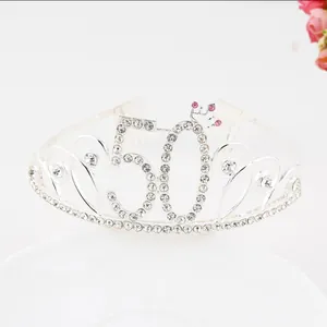 Diadème scintillant argenté pour 50e anniversaire avec strass et détail de couronne rose