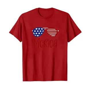 Rotes Unabhängigkeitstag-Baumwoll-T-Shirt mit 'Merica-US-Flaggen-Sonnenbrillen-Print