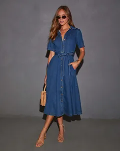 Abito midi in denim con scollo a V, maniche corte e cintura per la moda estiva