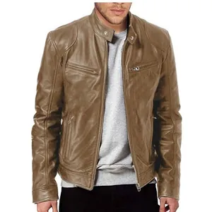 Giacca da uomo in pelle PU marrone slim fit con colletto alla coreana e tasche con zip.