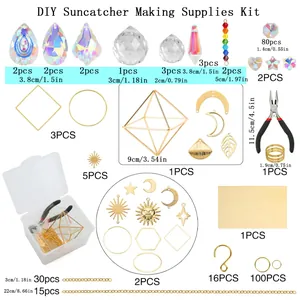 Πλήρες σετ DIY για κατασκευή suncatcher με κρύσταλλα, μεταλλικά πλαίσια και εργαλεία.