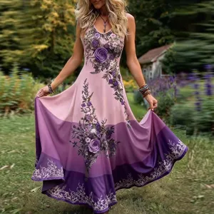 Robe longue fleurie élégante avec imprimé rose violette et taille ajustée pour l'été