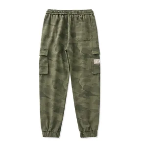 Vue arrière du pantalon cargo camouflage pour homme avec taille élastique.