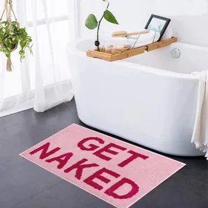Rosa saugfähige Badematte aus Kaschmirimitat mit rotem 'GET NAKED' Textdesign, SKU-Variante