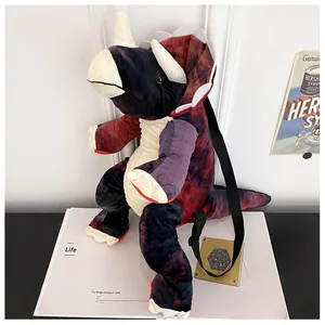 Grande zaino triceratopo in peluche per bambini con un vivace design in tessuto tie-dye