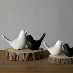 Figuras de pájaros de cerámica minimalistas en blanco y negro mate para decoración casa