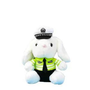 Schattige pluche konijn sleutelhanger in verkeerspolitie uniform met groen vest