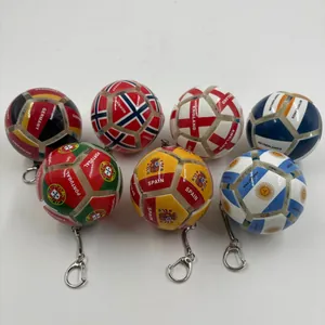 Porte-clés ballon de football avec divers drapeaux nationaux pour soulager le stress et souvenir