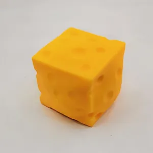 Realistisch kaasblok squishy speelgoed van traag rijzend PU-schuim voor stressverlichting