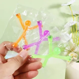 Kleurrijke magnetische poppetjes speelgoed in plastic verpakking