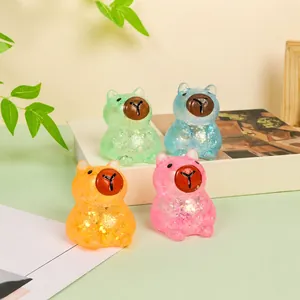 Set di quattro colorati giocattoli Capybara glitterati per alleviare lo stress e divertirsi