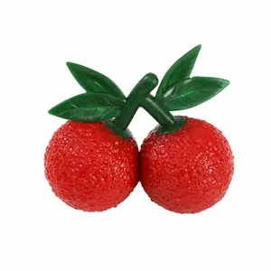 Λεπτομέρεια squishy παιχνίδι ανακούφισης άγχους κόκκινο μούρο με διαστάσεις 8x9,5cm 60g