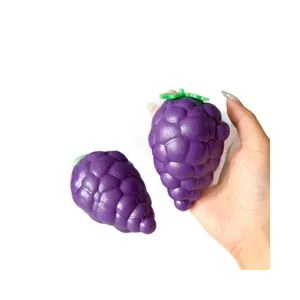 Jouet à presser en forme de gros raisin violet pour soulager le stress et s'amuser