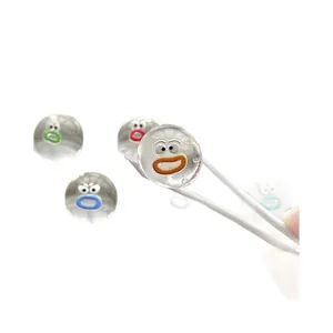 Giocattoli squishy emoji trasparenti in silicone morbido, consistenza cremosa antistress.