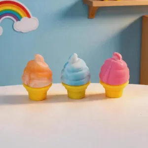 Set di tre giocattoli squishy a forma di cono gelato sfumato per alleviare lo stress e divertirsi