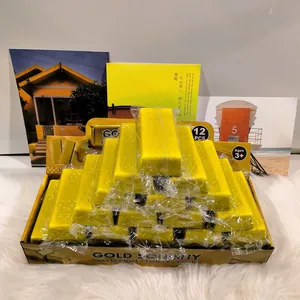 Detailansicht von Goldbarren Squishy Spielzeug zur Stressbewältigung in der Verkaufsbox